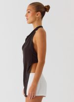 Altego Layered Backless Top - Cool Chocolate - 图片 2