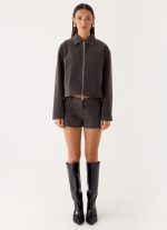 Austina Faux Suede Boxy Jacket - Tan Grey - 图片 4