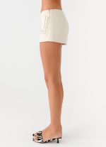 Candela Suede Low Rise Mini Shorts - Ivory - 图片 3