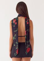 Get Me Halter Backless Top - Midnight Bloom - 图片 3