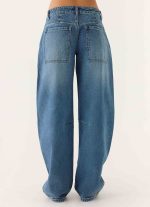 Stevie Low Rise Barrel Leg Denim Jeans - Mid Wash Blue - 图片 3